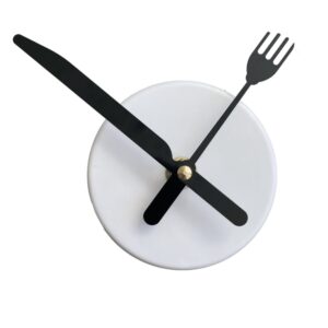 Stijlvolle minimalistische wandklok voor in de keuken.
