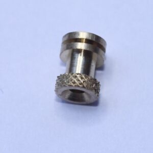 stelmoertje voor 2 mm slingerstaafje voor bv Zaanse of Sallanderklok